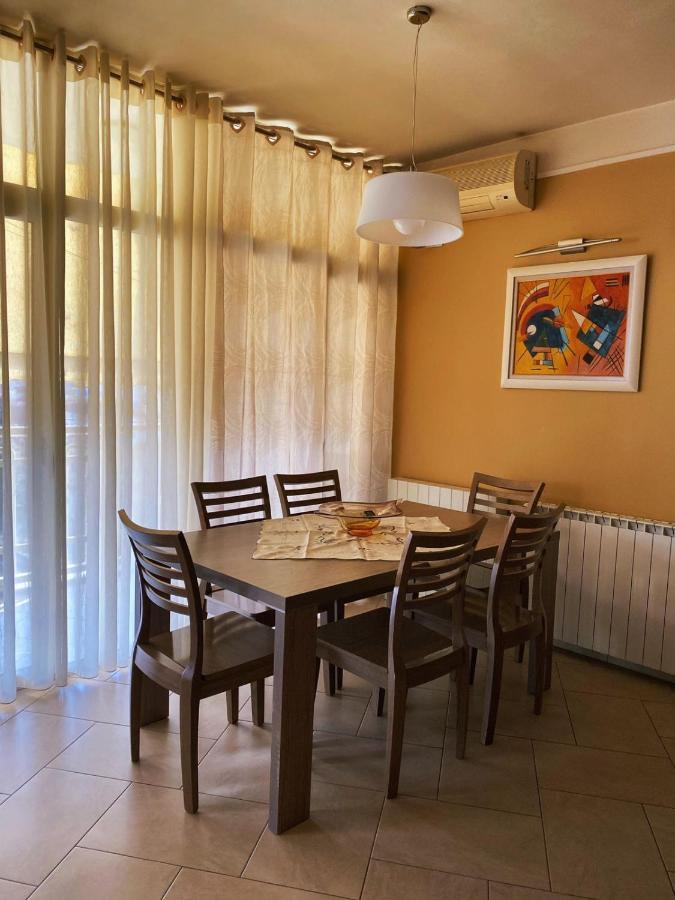 Sunshine Place Elbasan Bagian luar foto